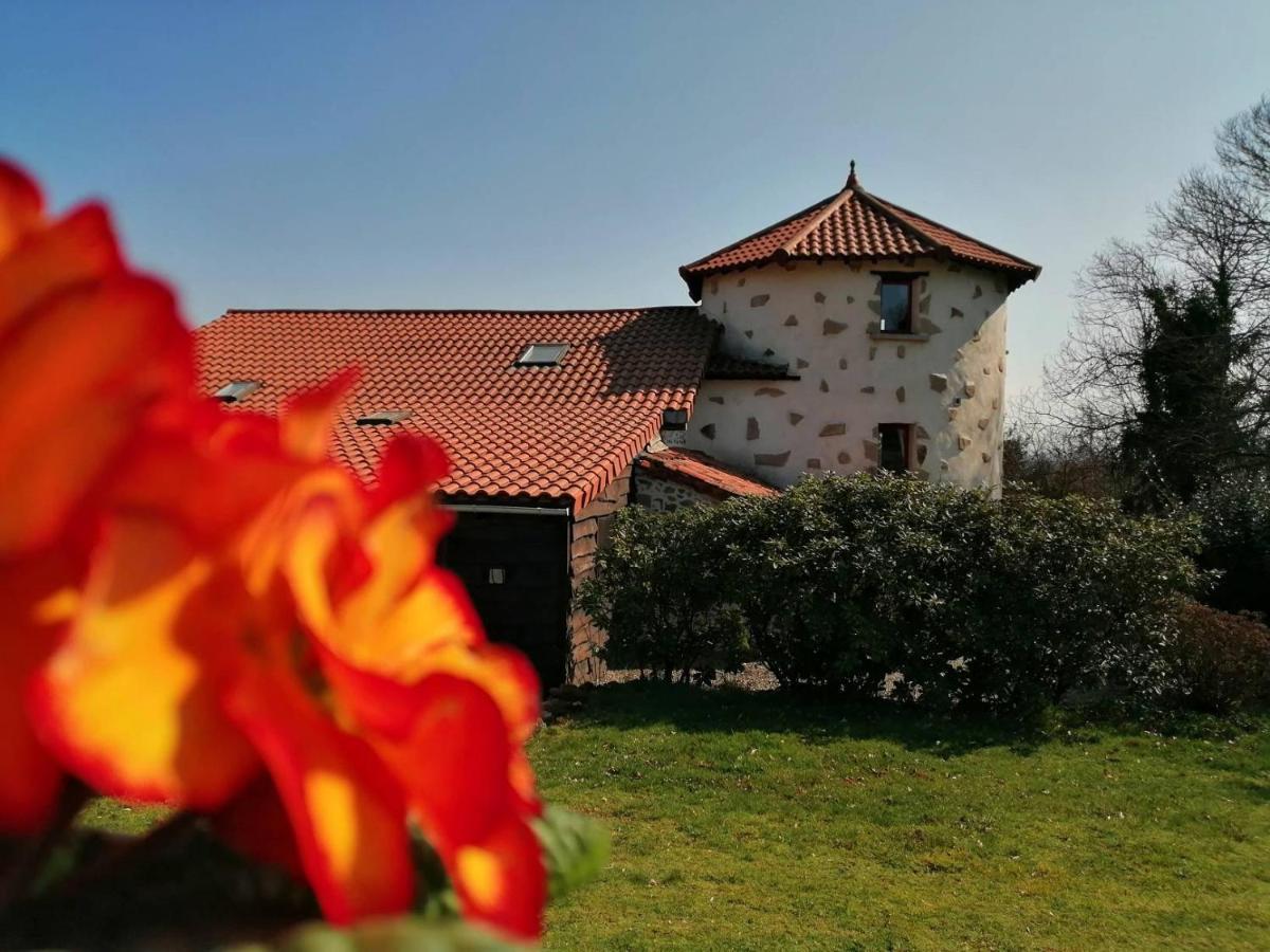Bed and Breakfast La Grange Ancienne Montrollet Экстерьер фото