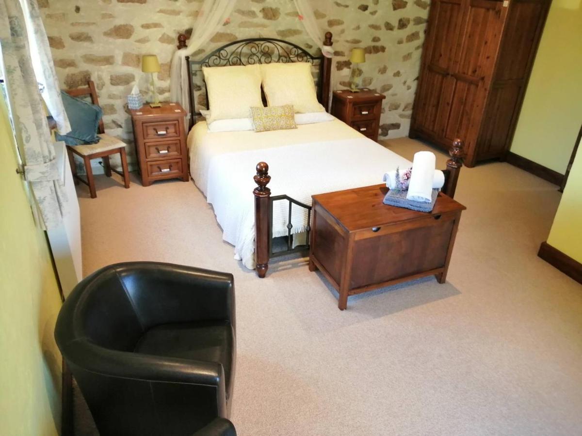Bed and Breakfast La Grange Ancienne Montrollet Экстерьер фото