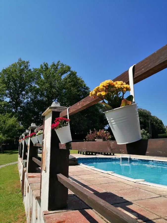 Bed and Breakfast La Grange Ancienne Montrollet Экстерьер фото